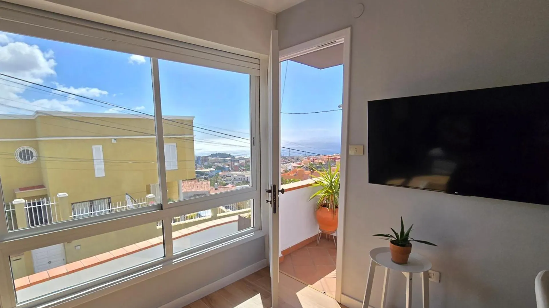 Apartment Apartamento Drago Santa Cruz de Tenerife Spain